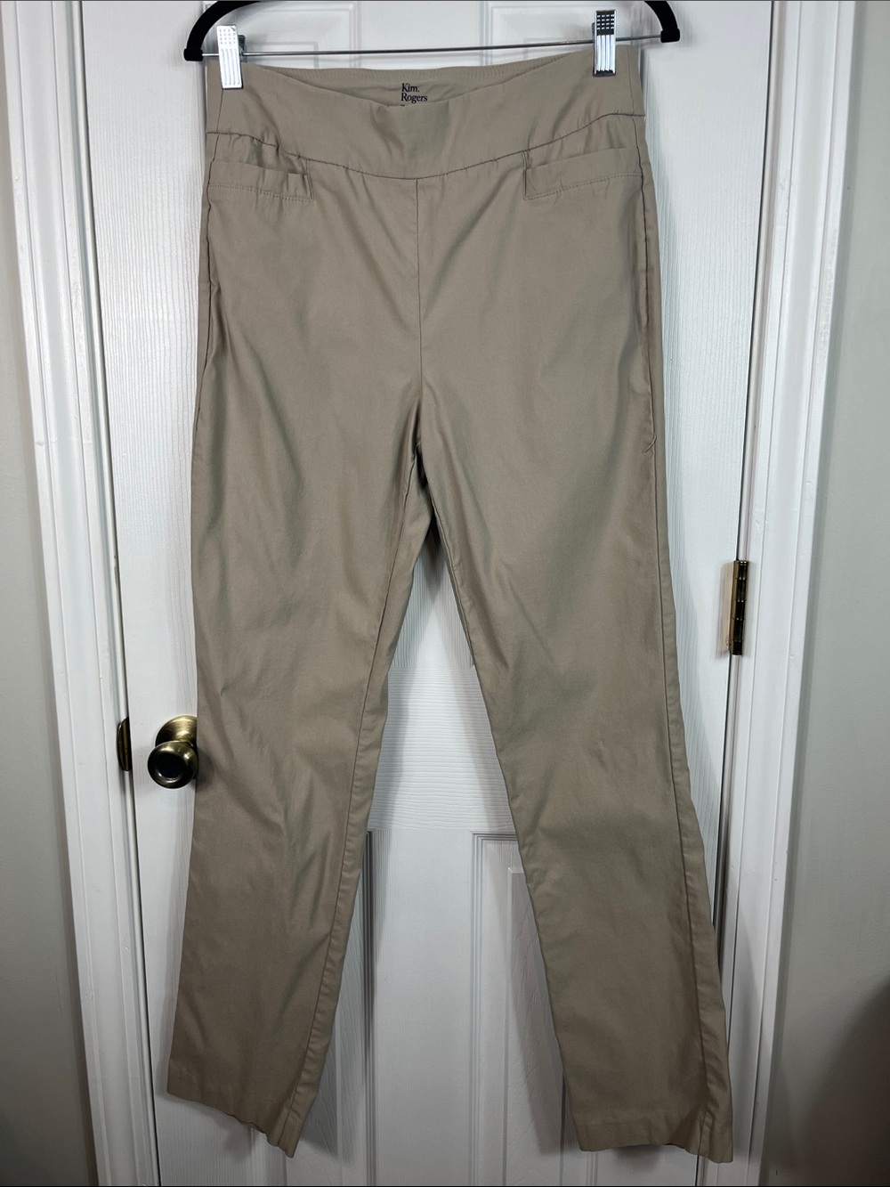 Kim Rogers khaki tummy control pants size 8 short. 2 pockets. 71%rayon 25% nylon